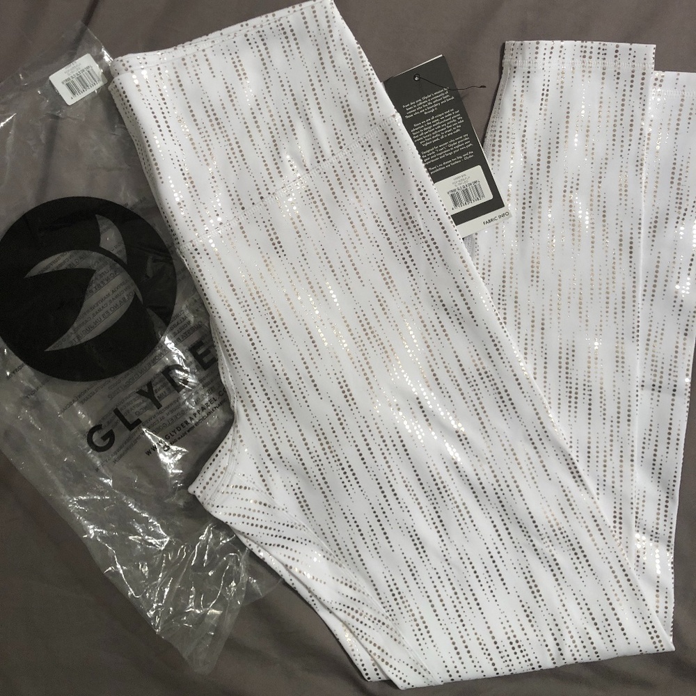 NWT Glyder Sultry Legging Print: White/Gold - Sz L